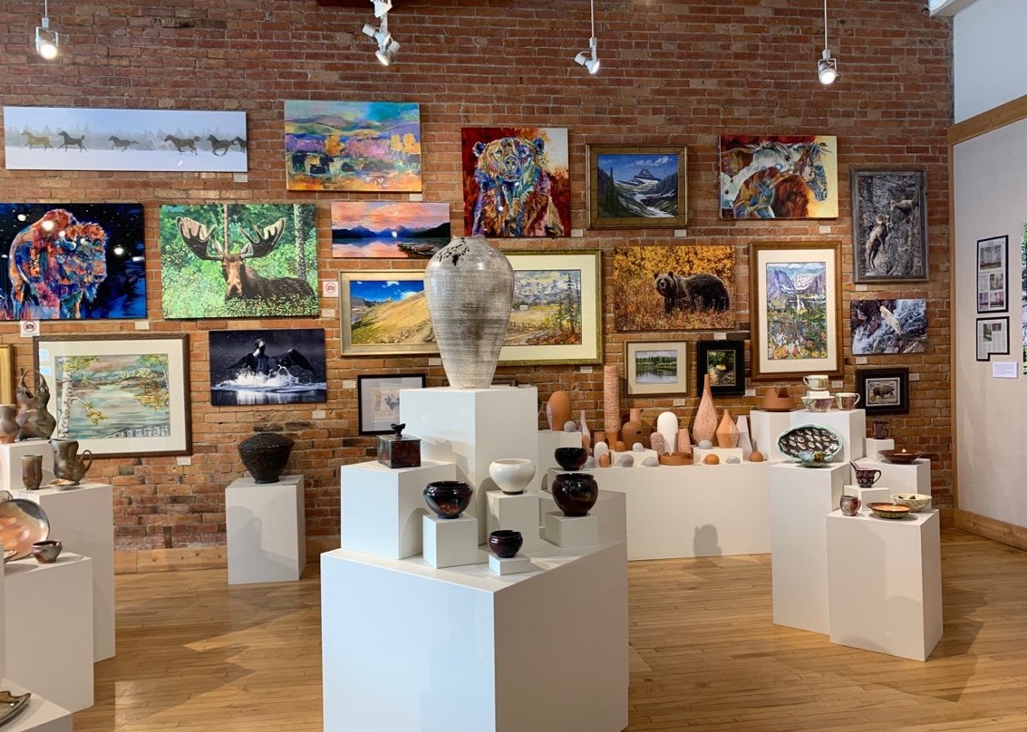 Arts Café / Shop — precedent image 1